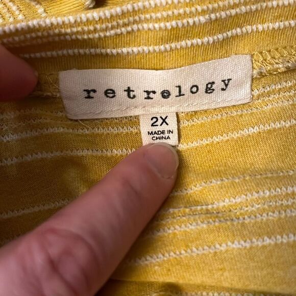 Retrology Womens 2X Mustard Yellow White Stripe V Neck Tunic Top - Picture 4 of 4